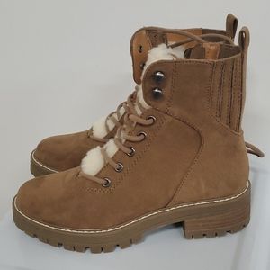 New womens boot